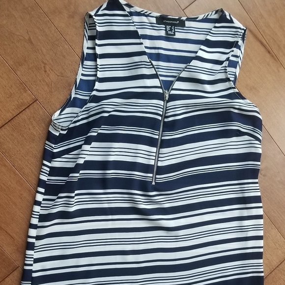 Blouse - Picture 1 of 2